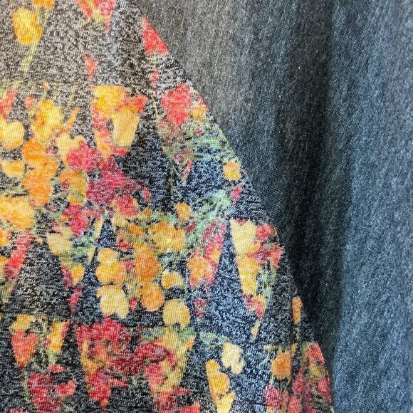 LulaRoe SZ XS - (2) NWOT Comfy Longline raglan sleeve t-shirts bright printed - Picture 11 of 11